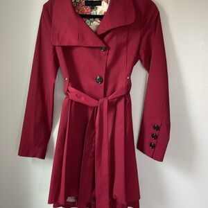 Steve Madden size S/P wine color rain jacket